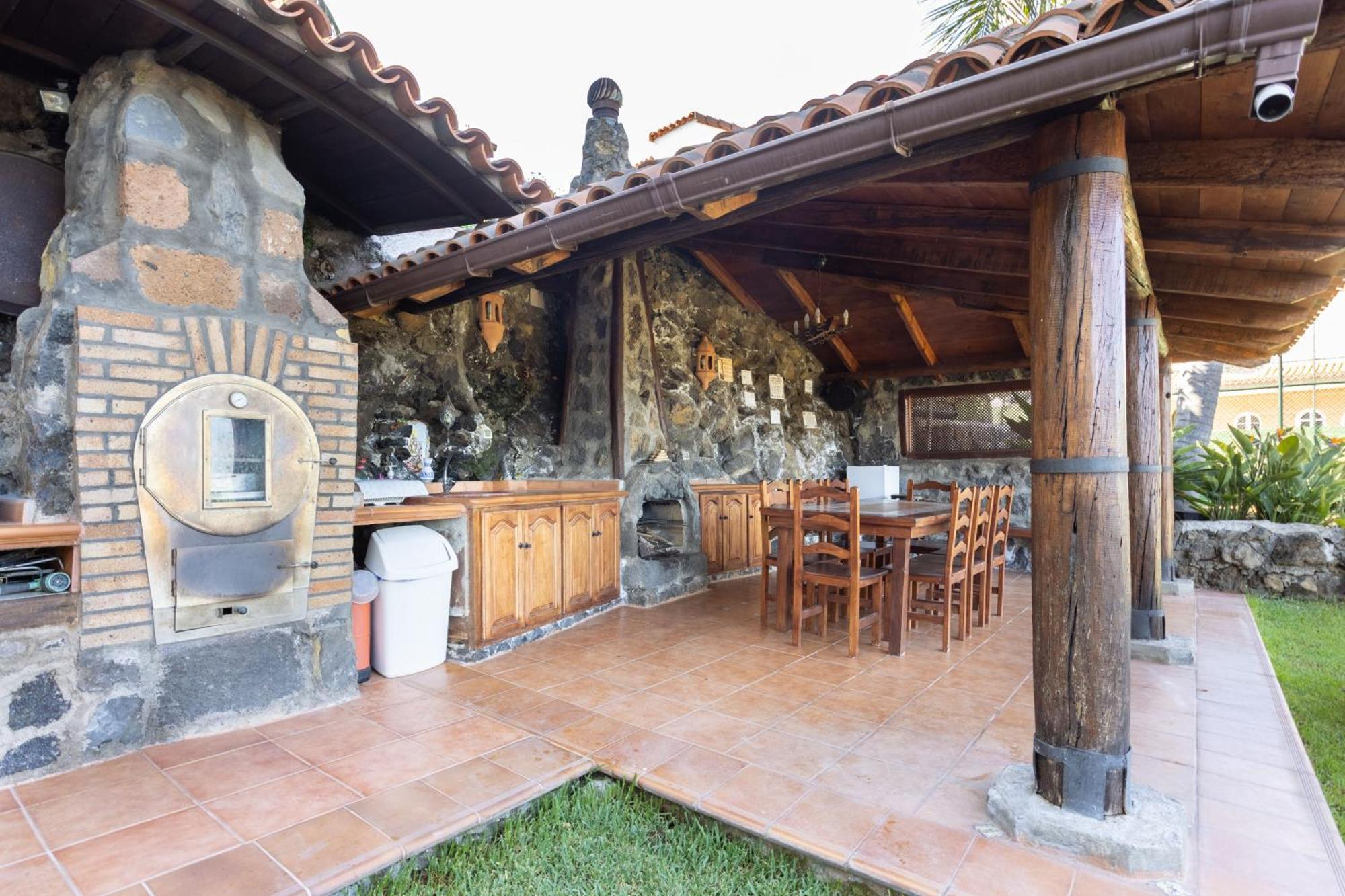 Casa Los Grabados, Piscina, Vistas, Barbacoa Y Zen Icod De Los Vinos Eksteriør bilde